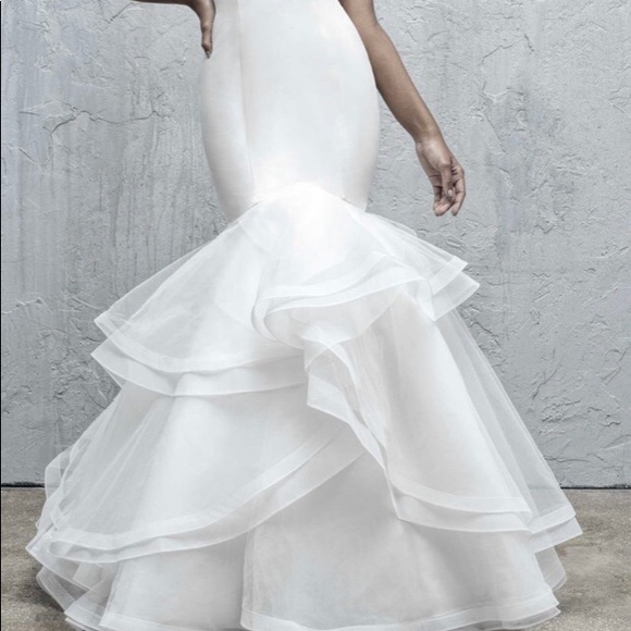 Madison James Bridal Gown + free tulle veil. - Picture 2 of 8